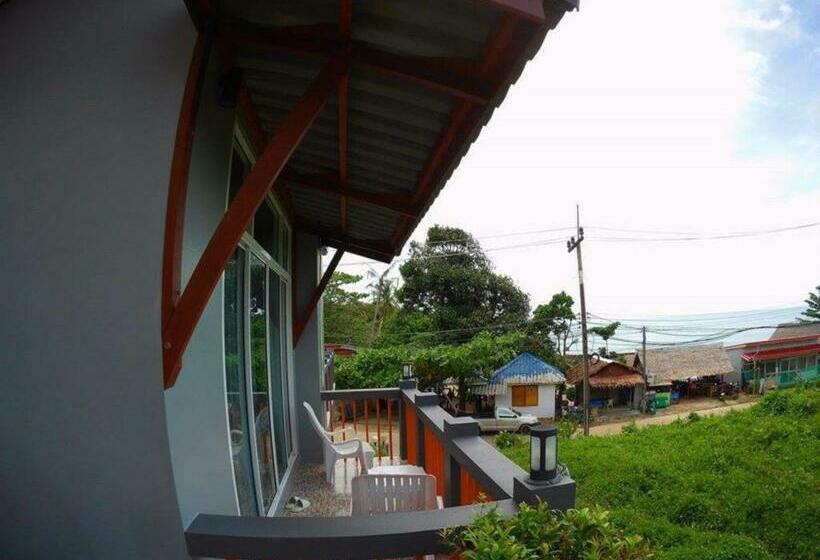 غرفة ديلوكس ثلاثية مطلة على البحر, The Sea At Lanta