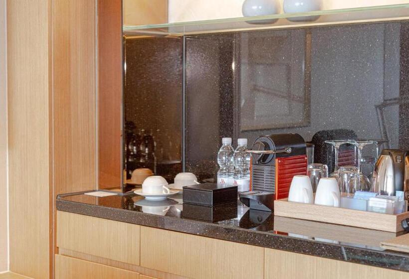 带双人大床的行政管理套房, Zhuhai Marriott