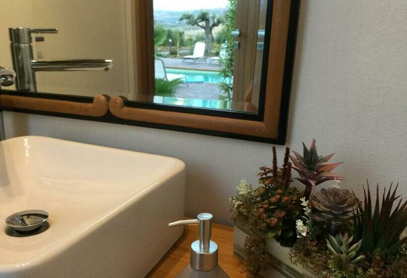 غرفة قياسية مطلة على الجبل, Il Colle Del Rustico