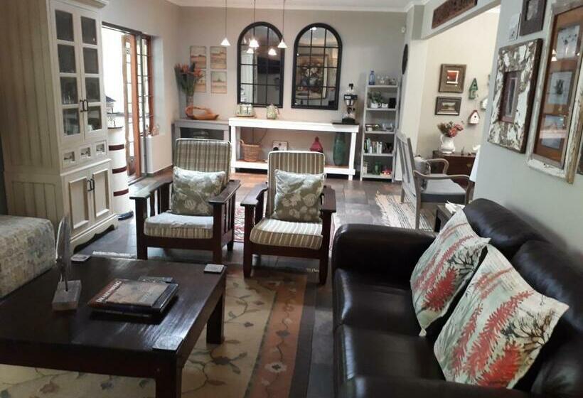 Семейный Номер, The Sandpiper