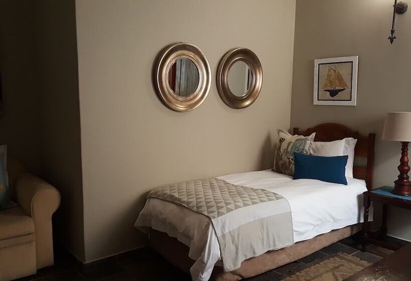 Семейный Номер, The Sandpiper