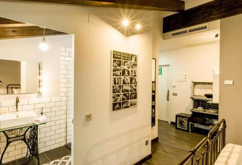 استودیوی استاندارد, Teatrisso Hotel Palacio