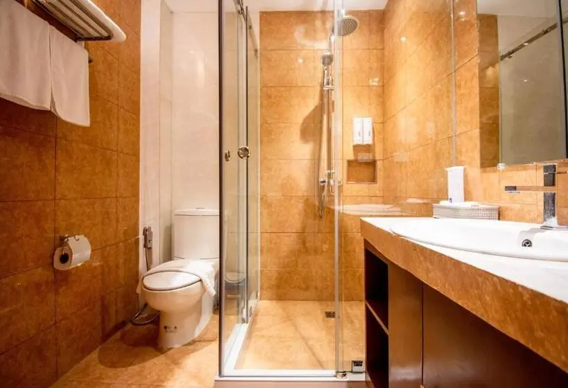 Chambre Triple Deluxe, Monallan Boracay