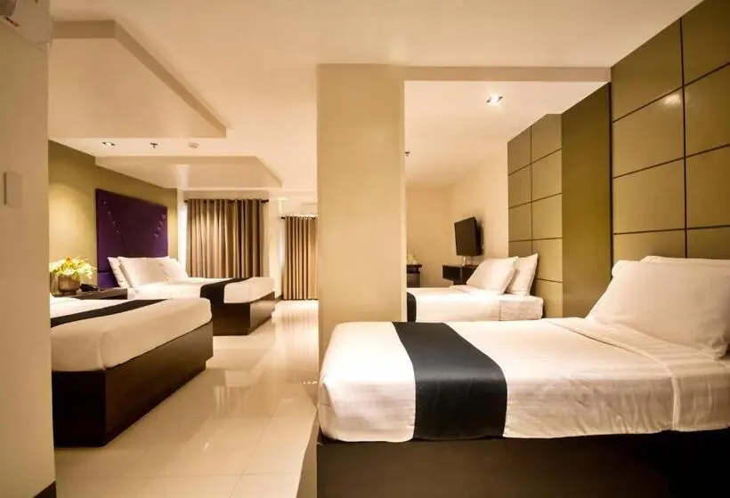 Chambre Familiale, Monallan Boracay