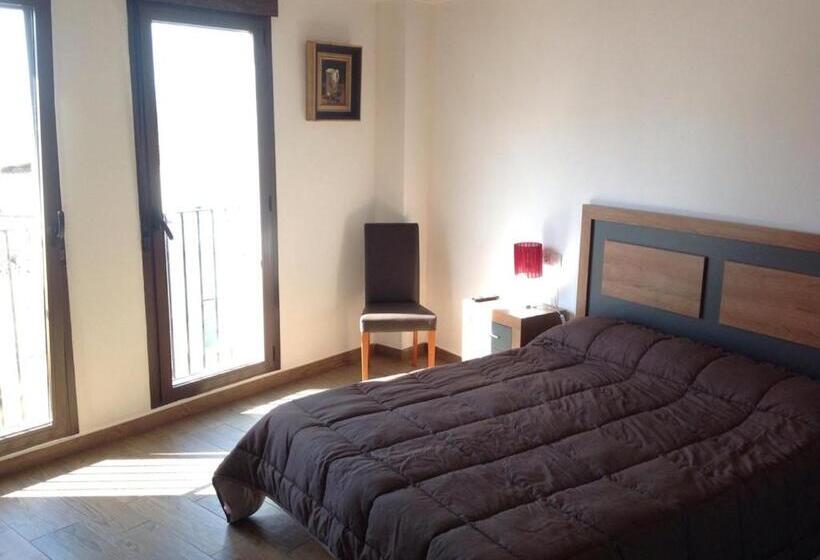 Номер Superior с Балконом, Casa Rural Magnanimvs