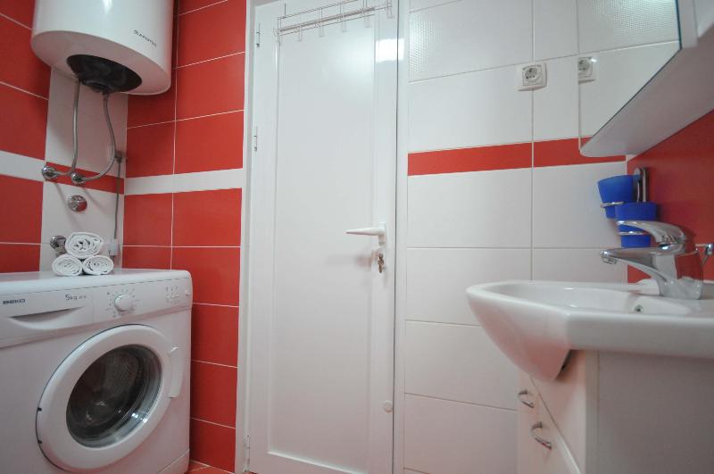 آپارتمان 1 خوابه, D&d Apartment 1