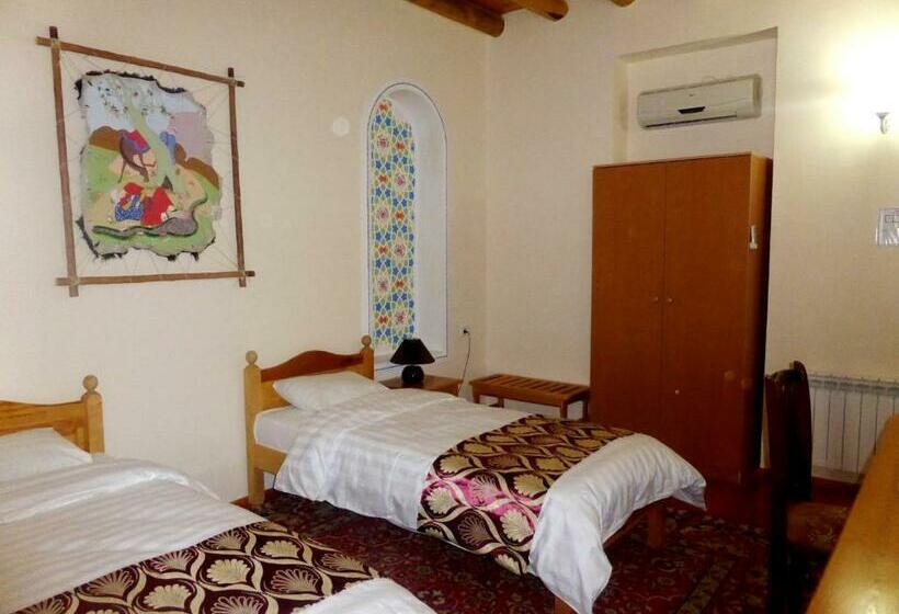 标准间, Hovli Poyon