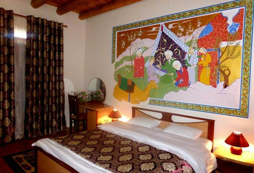 标准间, Hovli Poyon