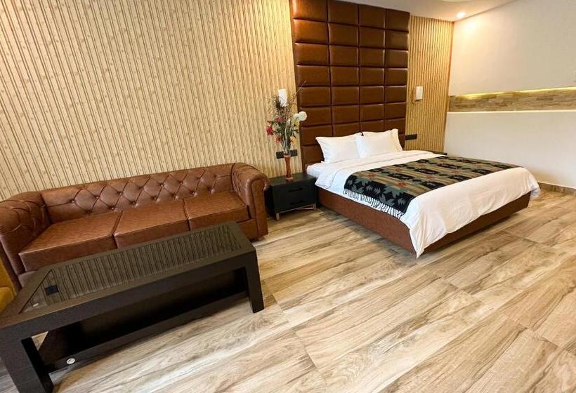 اتاق لوکس با تخت بزرگ, Lake View Resort