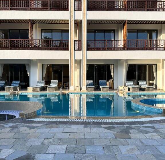 اتاق استاندارد با تخت بزرگ, Lake View Resort