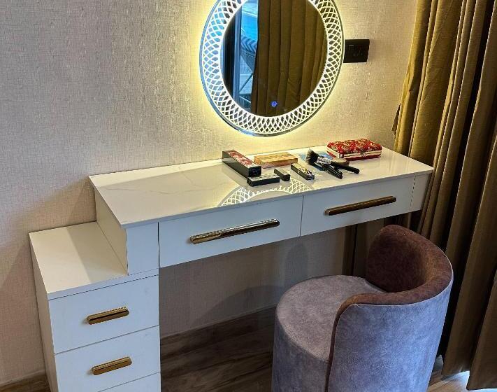 اتاق استاندارد با تخت بزرگ, Lake View Resort