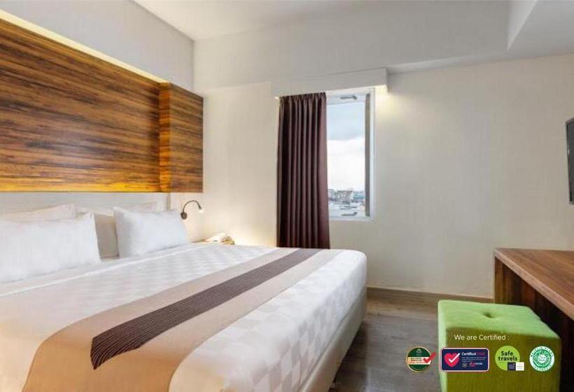 סוויטה עם נוף לעיר, Khas Malioboro