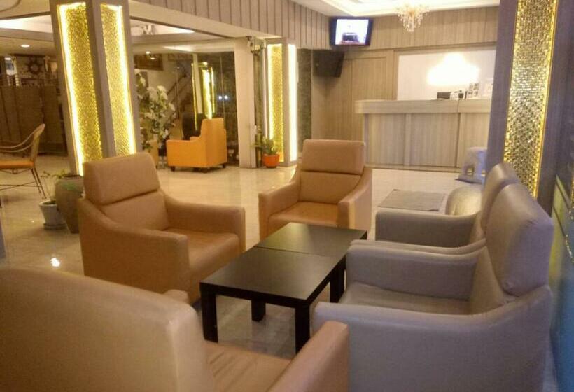 חדר סטנדרט, Seaview Sriracha