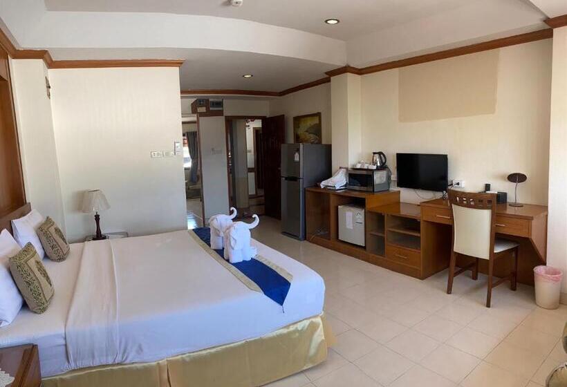 חדר סטנדרט עם מרפסת, Seaview Sriracha