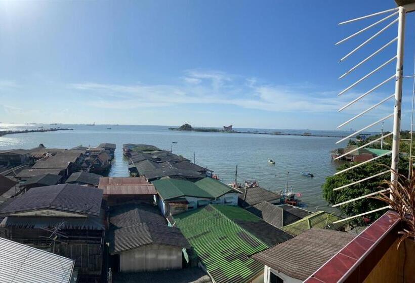 חדר דלוקס נוף לים, Seaview Sriracha