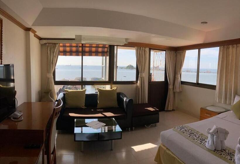 חדר דלוקס נוף לים, Seaview Sriracha