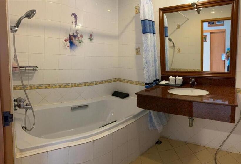 חדר דלוקס, Seaview Sriracha