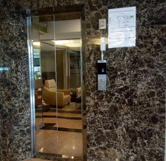 חדר דלוקס, Seaview Sriracha