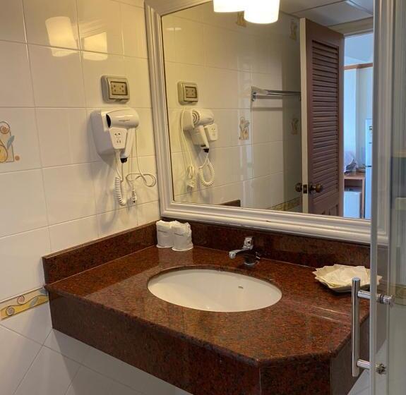 חדר דלוקס נוף לים, Seaview Sriracha