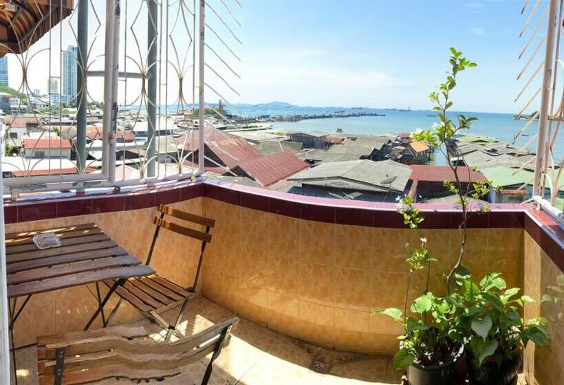 חדר דלוקס נוף לים, Seaview Sriracha