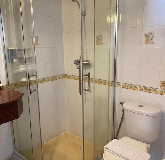 חדר דלוקס נוף לים, Seaview Sriracha