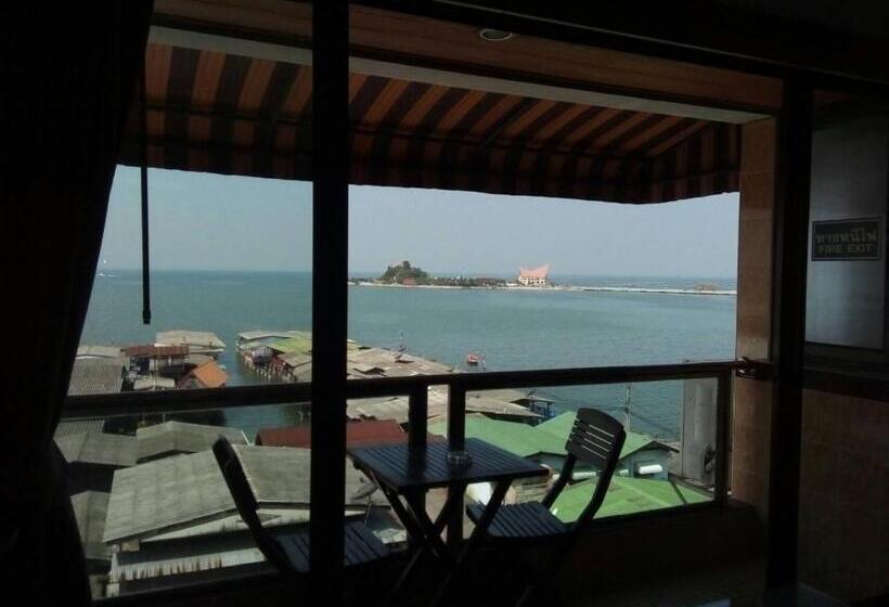 חדר סופריור נוף לים, Seaview Sriracha