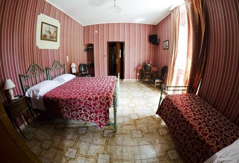 اتاق استاندارد چهار تخته, Villa Maria