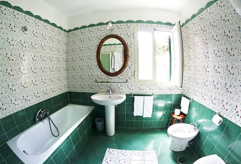 اتاق استاندارد چهار تخته, Villa Maria