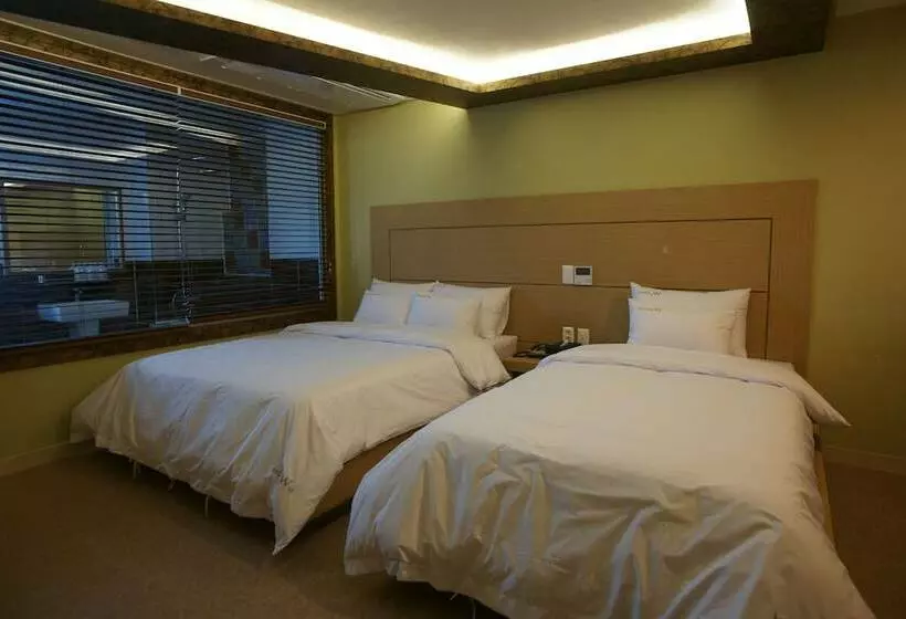 デラックスルーム, W Shinjeju