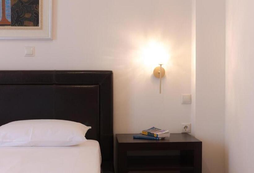 חדר סופריור עם מרפסת, Nikolaos Pension