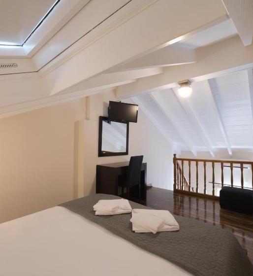 סוויטה עם מרפסת, Nikolaos Pension