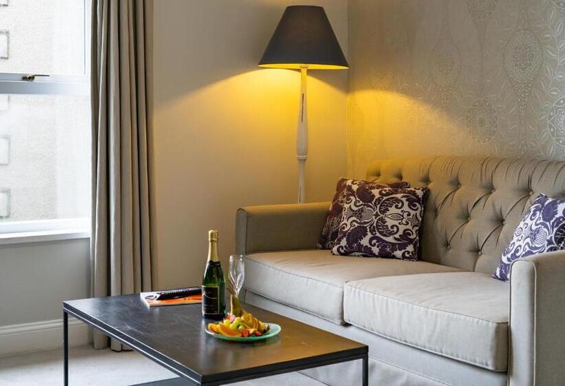 جناح, Karma St. Martin S