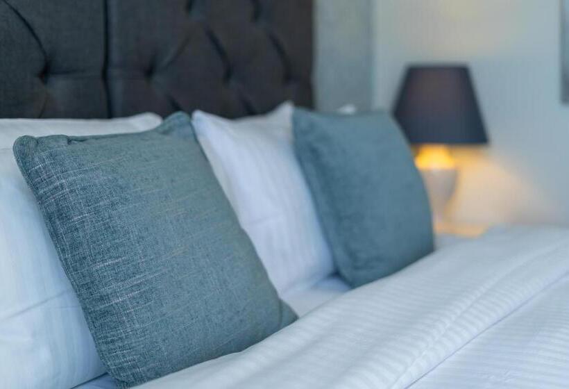 جناح, Karma St. Martin S