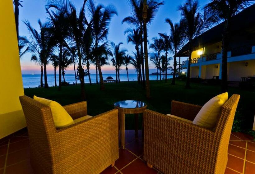 带大床的高级房间, Sea Cliff Resort & Spa