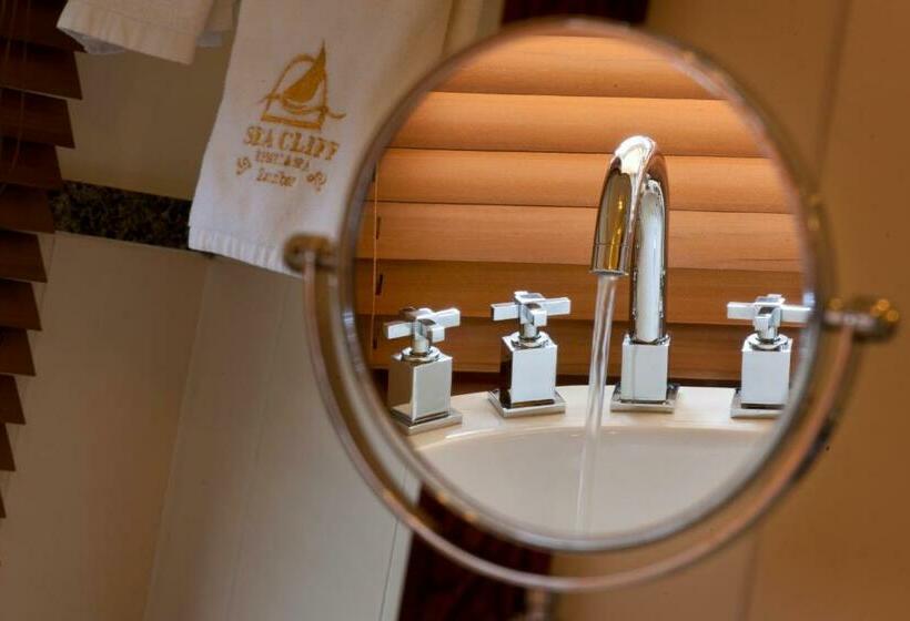 带大床的豪华间, Sea Cliff Resort & Spa