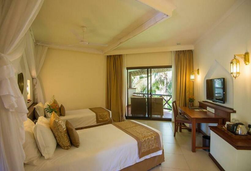 标准房带园景, Sea Cliff Resort & Spa