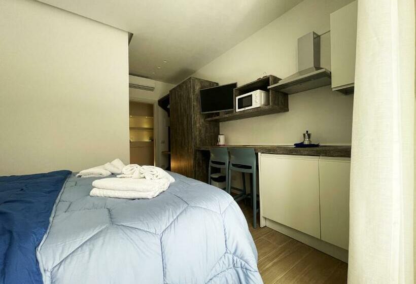 חדר סטודיו סטנדרד, Sunny House