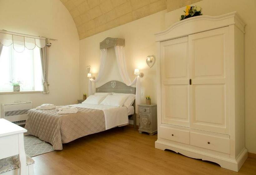 اتاق لوکس سه تخته, Casale 1821