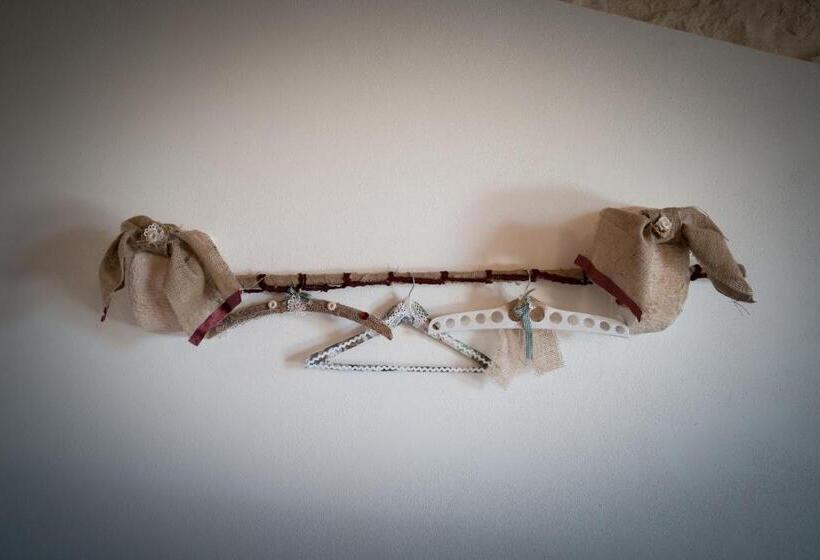 سوییت لوکس, Casale 1821