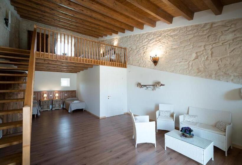 سوییت لوکس, Casale 1821