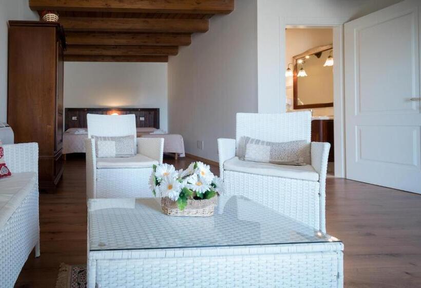 سوییت دوبلکس, Casale 1821