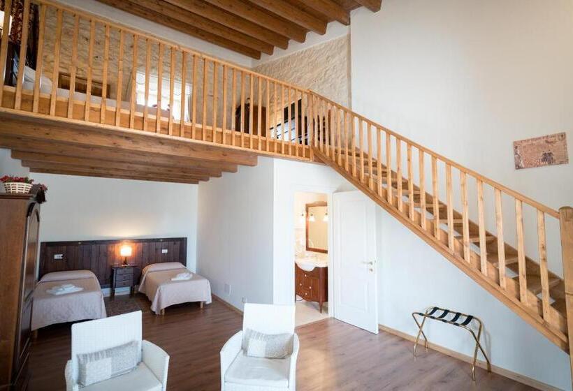 سوییت دوبلکس, Casale 1821