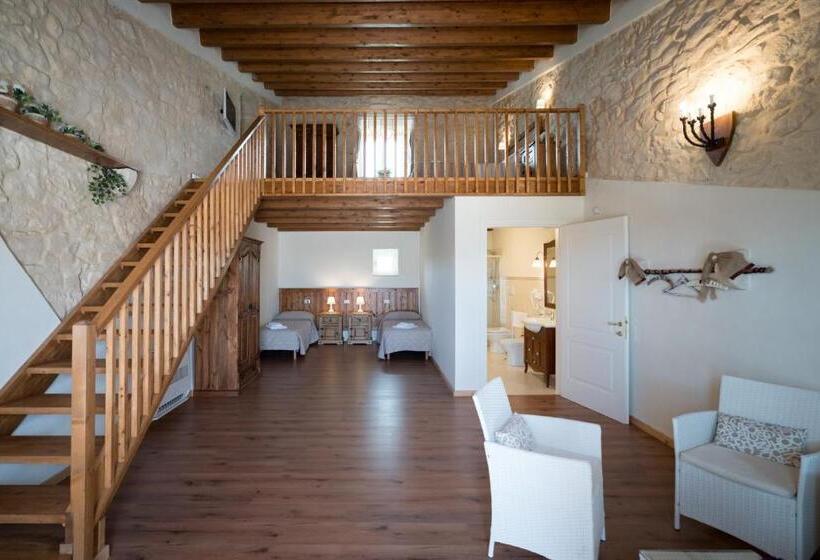 سوییت لوکس, Casale 1821