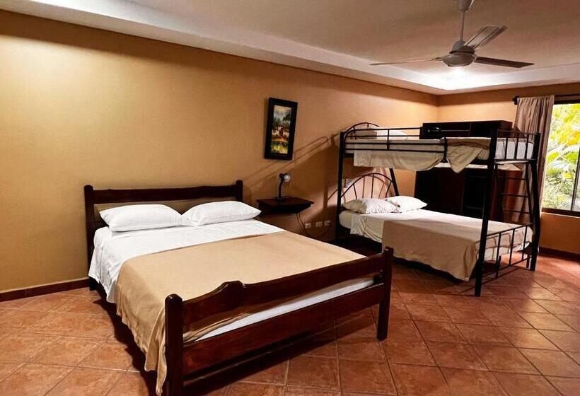 غرفة عائلية, Belen Suites