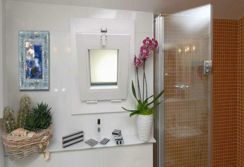 غرفة قياسية, Casablanca