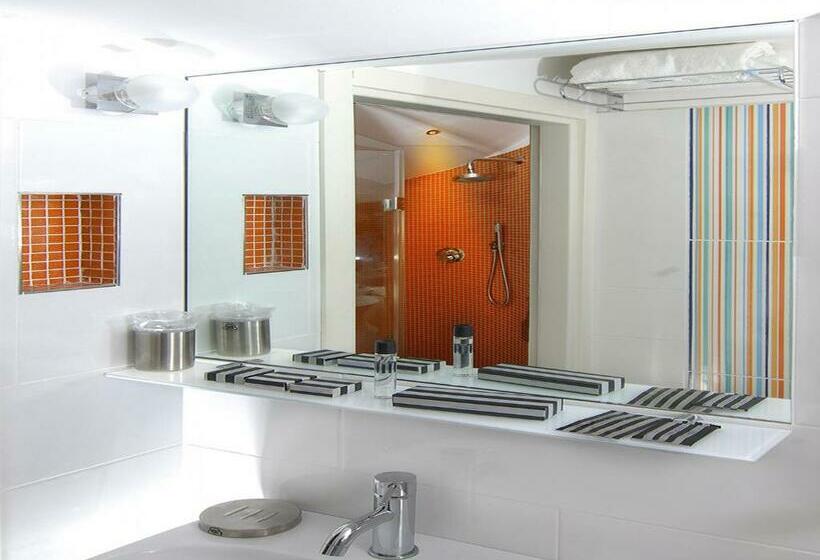 غرفة قياسية, Casablanca