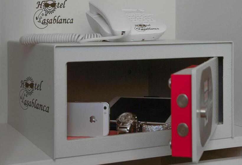 غرفة قياسية رباعية مزودة بشُرفة, Casablanca