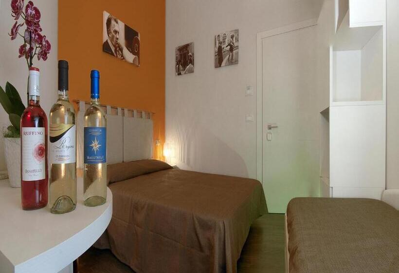 غرفة قياسية ثلاثية مزودة بشرفة, Casablanca