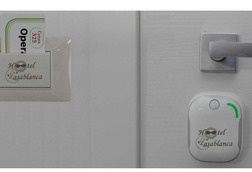 غرفة قياسية رباعية, Casablanca