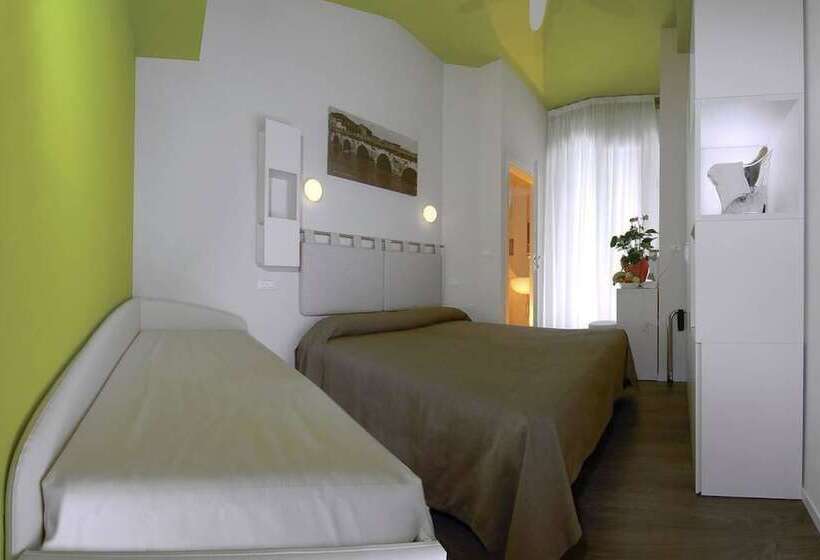 غرفة قياسية رباعية, Casablanca